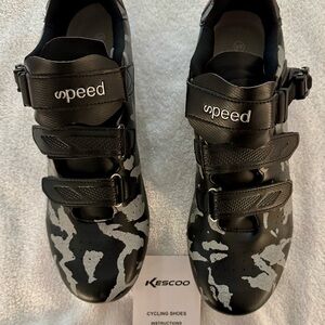 Speed Cycling Shoes - Black and Gray - Only used indoors for stationary bike